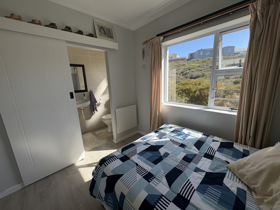 4 Bedroom Property for Sale in Pearl Bay Western Cape